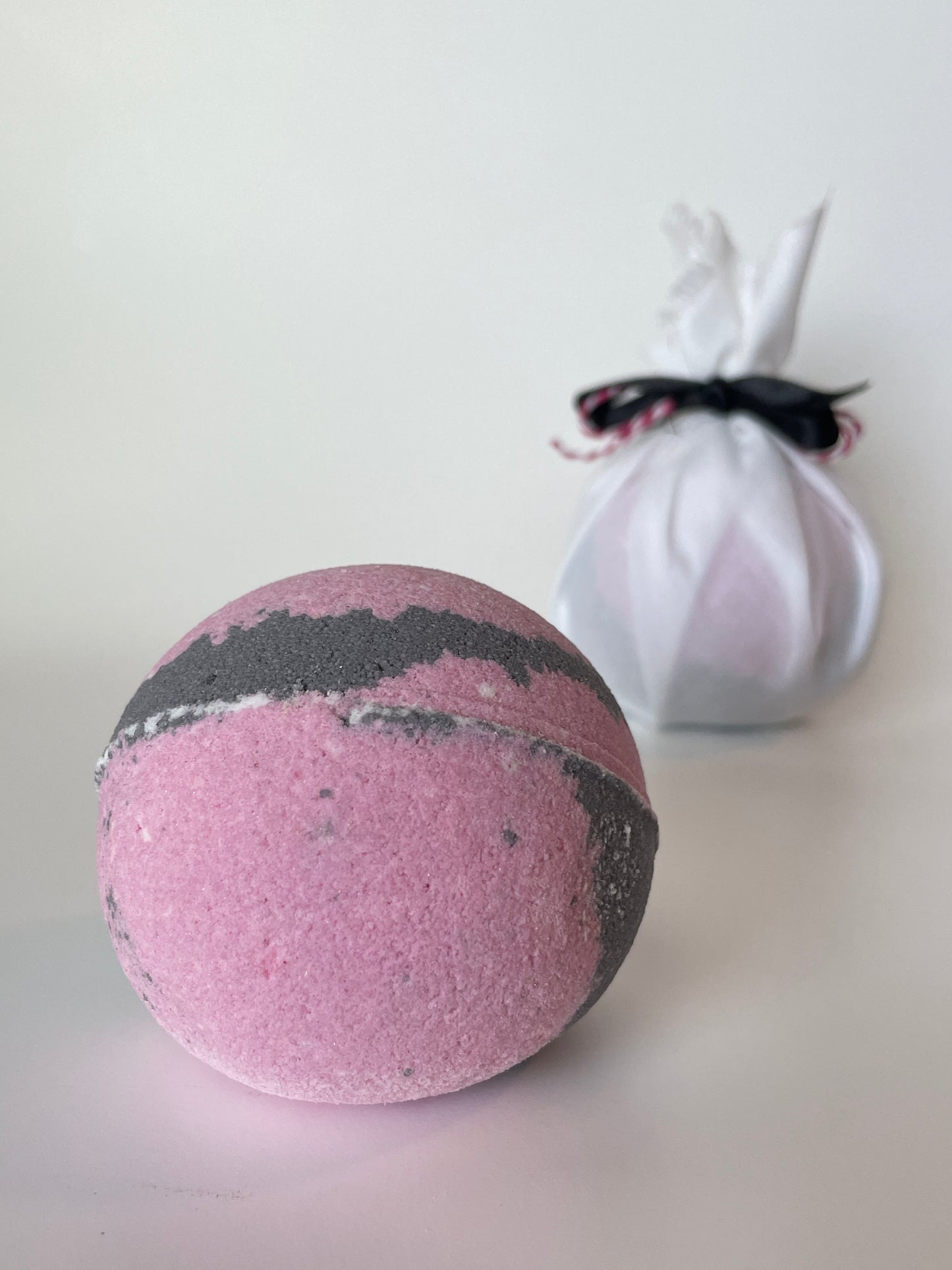 Bath Bomb - Black Raspberry Vanilla