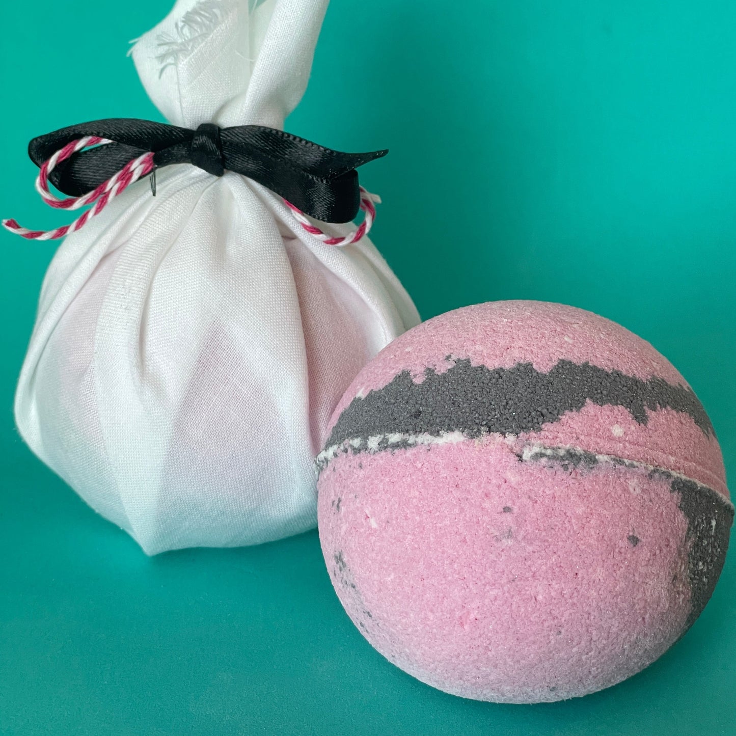 Bath Bomb - Black Raspberry Vanilla